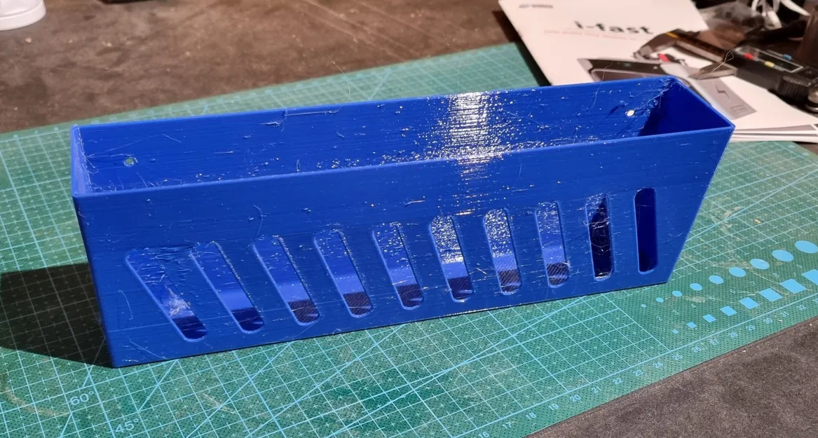 Giá đỡ treo tường cho máy đo huyết áp Medisana BU 546 - Image 2