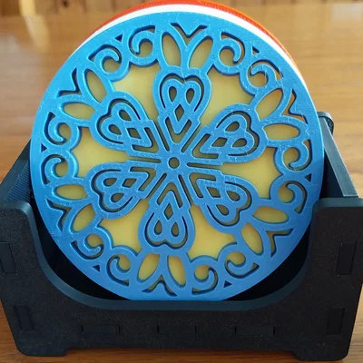 Đế ly trang trí họa tiết mandala nhiều màu sắc