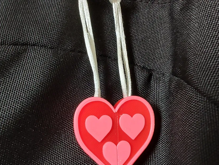 Kẹp kéo hình trái tim cho ba lô trẻ em - Image 1