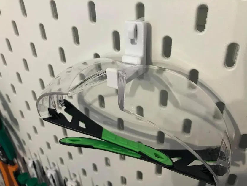 Giá đỡ kính bảo vệ cho bảng ghim IKEA Skadis - Image 1