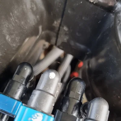 Kẹp giữ ống nhiên liệu cho Ford Ranger 2015