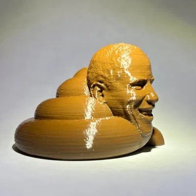 Chân dung người đàn ông lớn tai trên phân