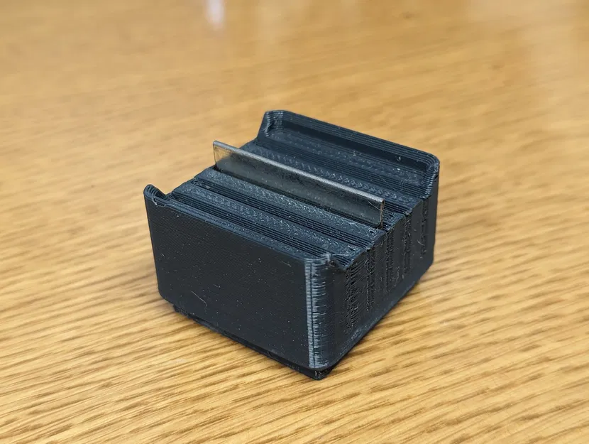 Giá đỡ lưỡi dao cạo tiêu chuẩn Gridfinity - Image 1