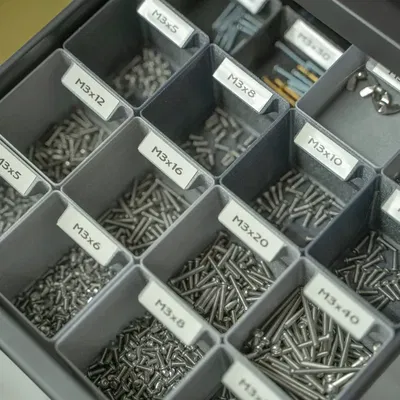 Hộp lưu trữ Ikea Hack Helmer có lưới tổ chức