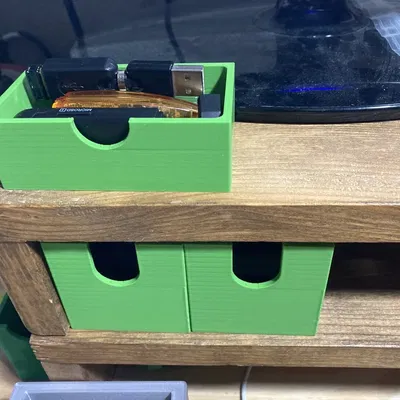 Khay tùy chỉnh cho bàn làm việc và không gian văn phòng