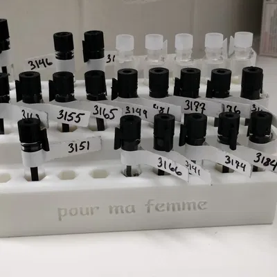 Giá đỡ ống mẫu nước hoa Cologne