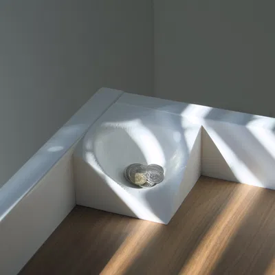 Khay để tiền đơn giản cho bàn đầu giường