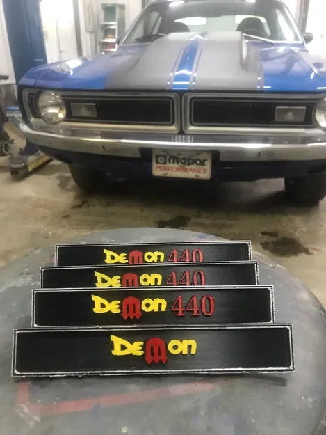 Biểu tượng cửa xe Dodge Demon 1971 - Image 1