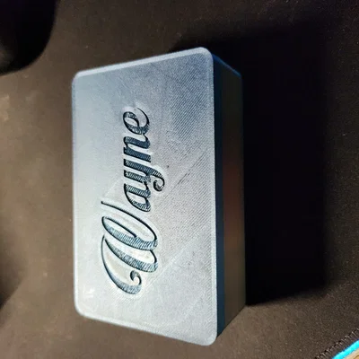 Hộp thuốc lá lớn với ngăn chứa bộ lọc