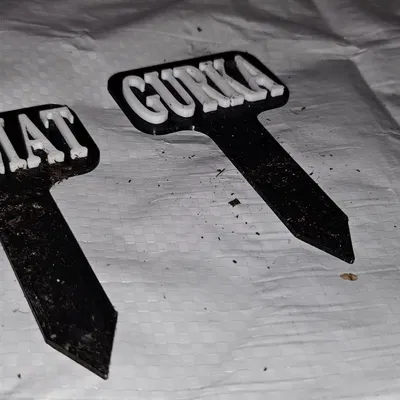 Biển chỉ dẫn cho vườn rau tươi xanh