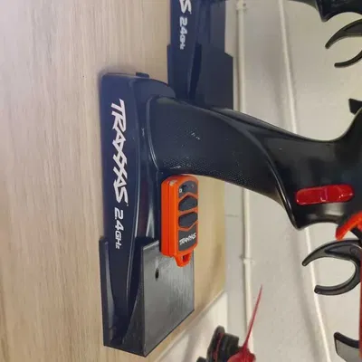 Giá đỡ tường cho bộ phát Traxxas TQi