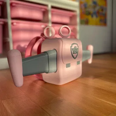 Balo và kính bảo hộ Skye trong Paw Patrol