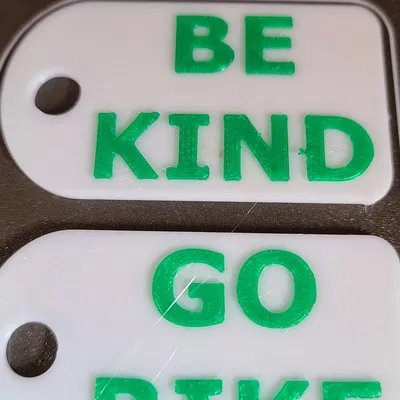 Thẻ chìa khóa nhắc nhở lòng tốt và đi xe đạp