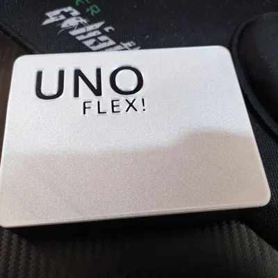 Hộp bài UNO Flex với thiết kế độc đáo