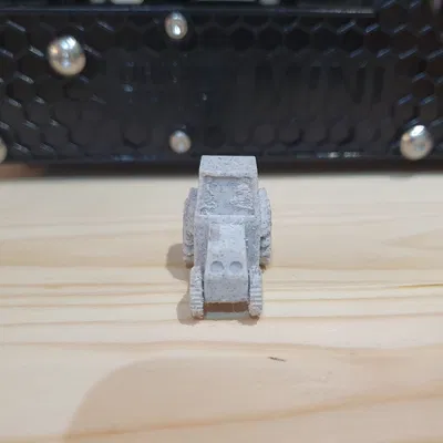 Máy kéo nhỏ với bánh xe hoạt động