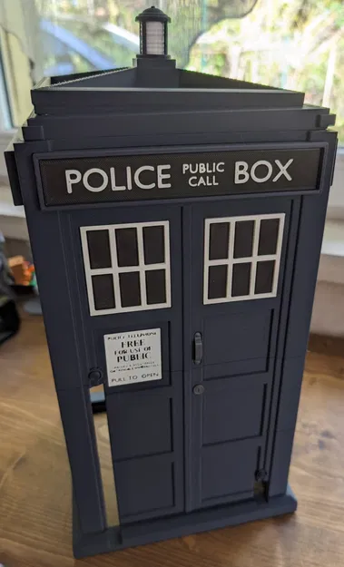 Nắp Xbox Series X Tardis "Mở" độc đáo - Image 1