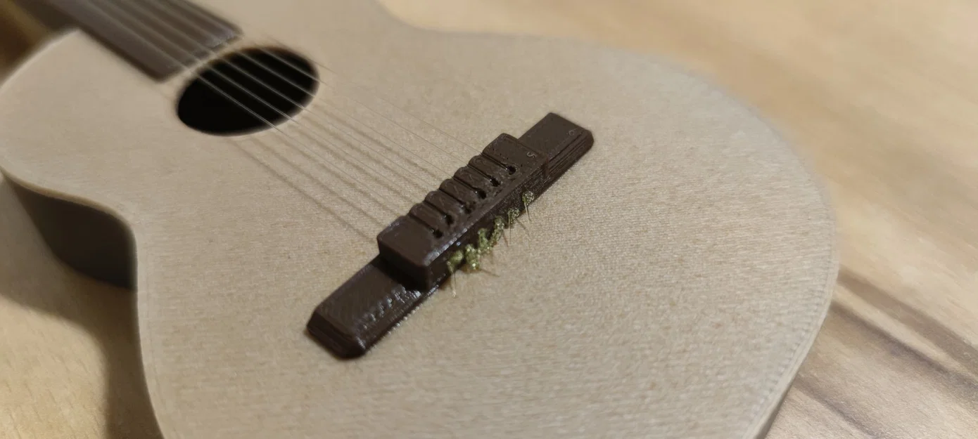 Mô hình guitar mini cổ điển với giá đỡ - Image 3