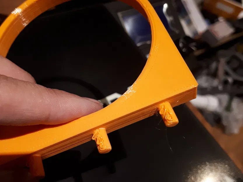 Giá đỡ bút từ cốc nhựa trẻ em Ikea - Image 2