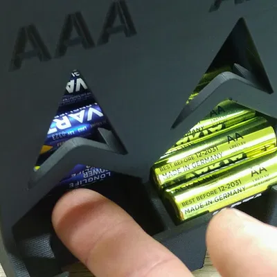 Giá đỡ và phân phối pin AA & AAA chắc chắn cho xưởng