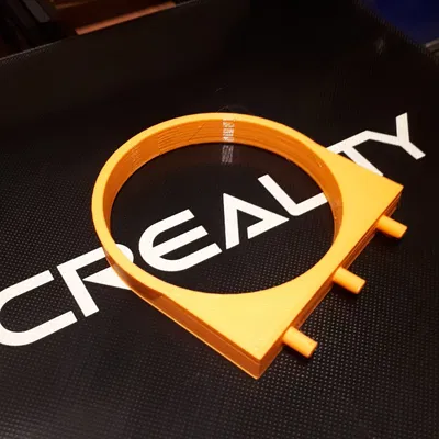 Giá đỡ bút từ cốc nhựa trẻ em Ikea