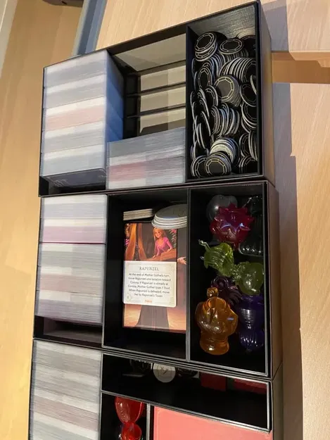 Mô hình chèn cho trò chơi Disney Villainous với thẻ bài được bọc - Image 1