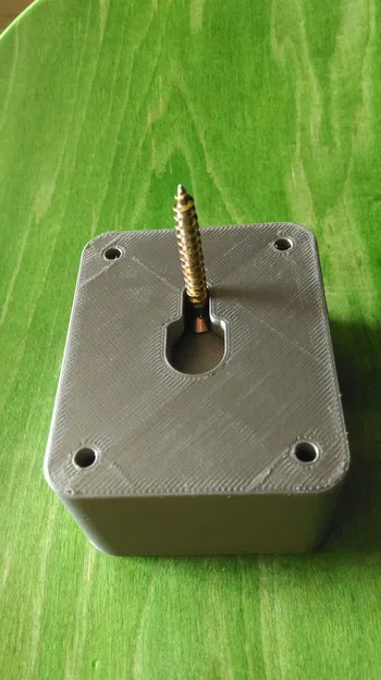 Giá treo ván trượt đơn giản gắn tường - Image 1