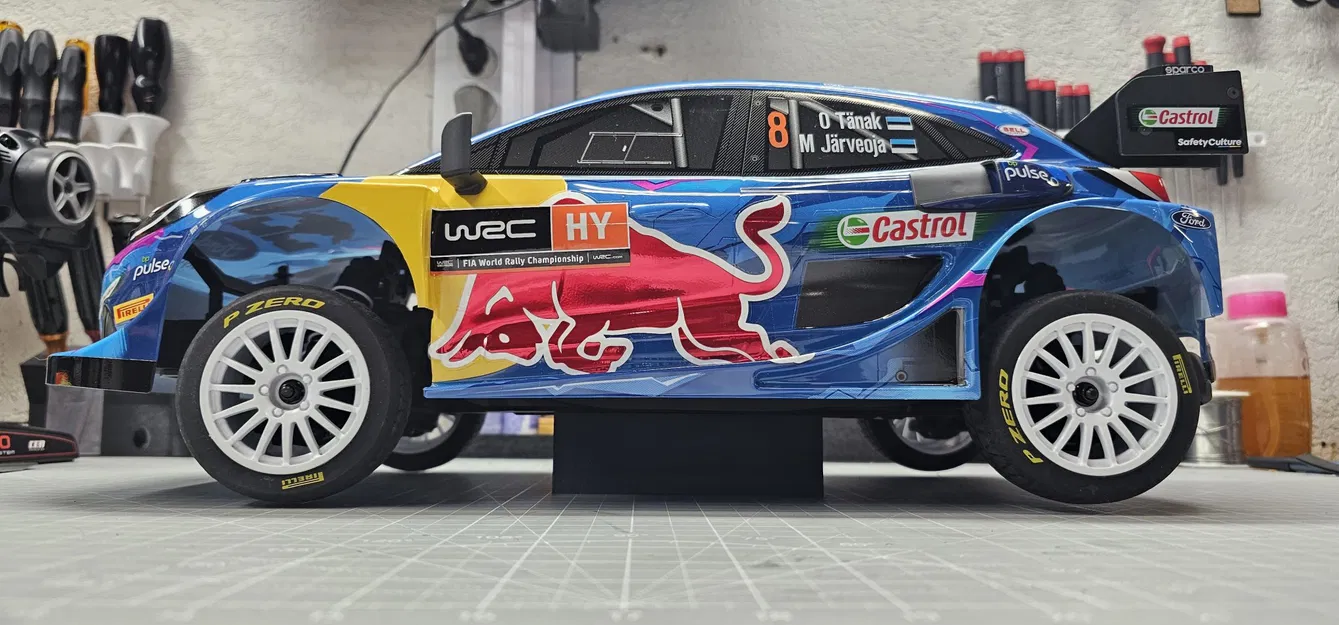 Giá đỡ xe đua Cen Racing Ford Puma Rally Car - Image 1