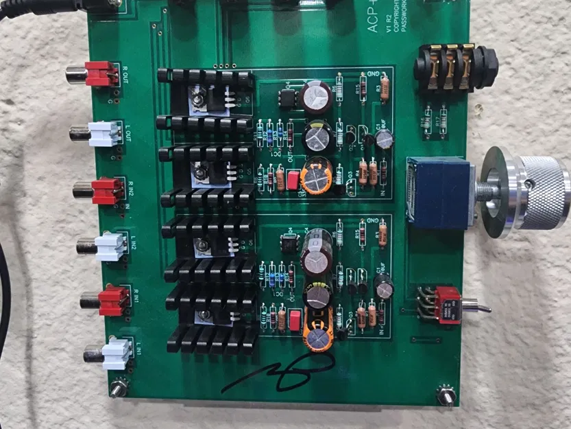 Giá đỡ treo tường cho bộ khuếch đại Amp Camp ACA+ - Image 1