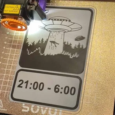 Biển hiệu giờ bay đĩa bay in hai màu