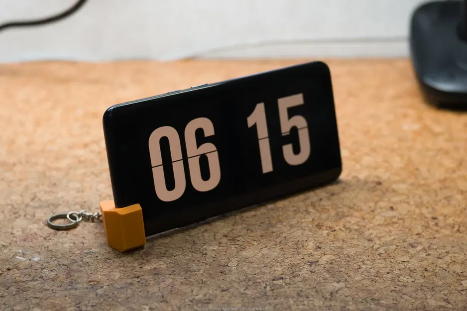 Giá đỡ điện thoại mini gắn chìa khóa - Image 1