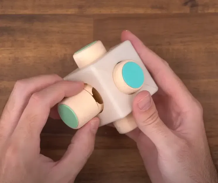 Hộp bí ẩn Origin Cube - Mô hình sáng tạo từ Blender - Image 1