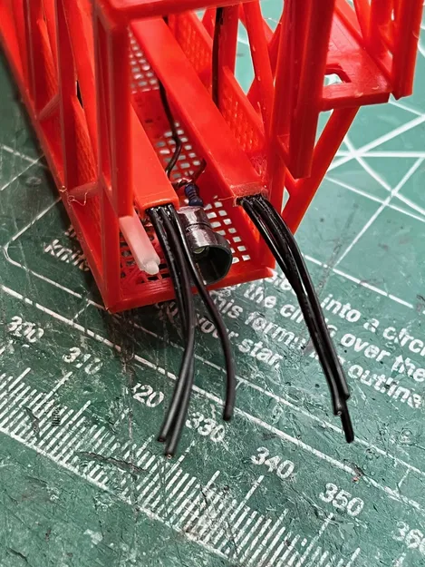 Cánh tay xoay Apollo LUT số 4 cho tháp umbilical - Image 10