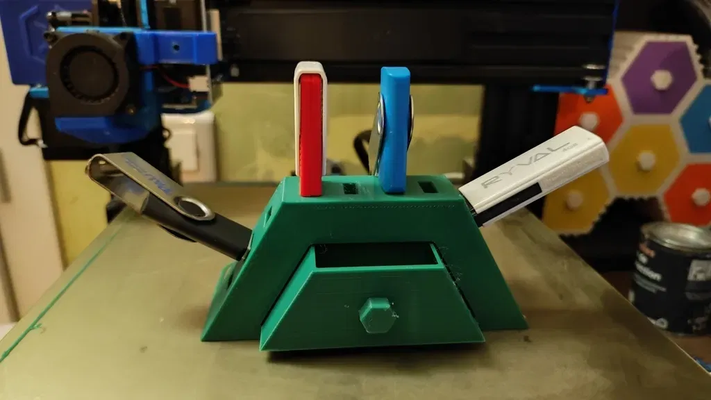 Giá đỡ USB với ngăn kéo cho thẻ SD và microSD - Image 1