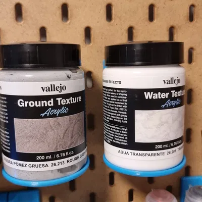 Giá đỡ hộp Vallejo Texture trên kệ IKEA Skadis