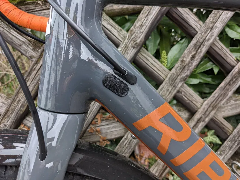 Nắp chặn lỗ cáp khung xe đạp (8mm x 24mm; có thể điều chỉnh... - Image 1