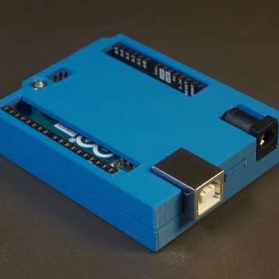 Vỏ Arduino Uno mỏng với giá đỡ breadboard