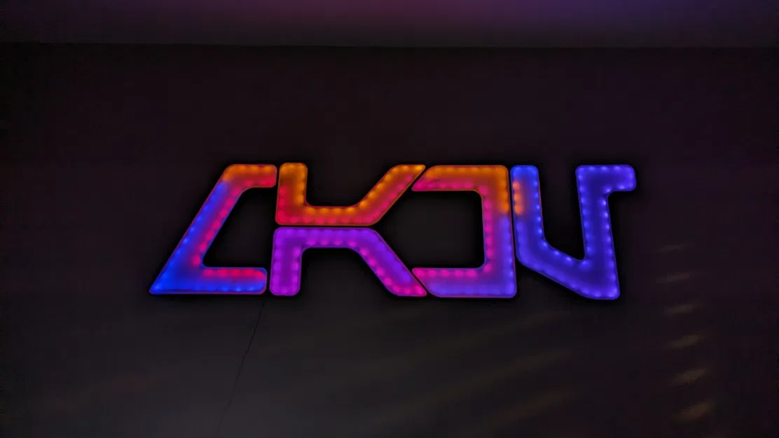 Biển LED Aurebesh chữ MAKE phong cách Star Wars - Image 1