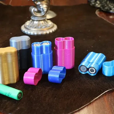 Hộp pin cho hai viên pin li-ion 18650