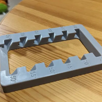 Giá đỡ điện thoại Pixel 7 cho quay video leo núi trong nhà