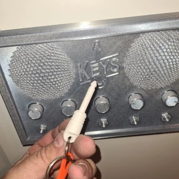 Giá treo chìa khóa kiểu ampli in 3D với núm điều chỉnh di động - Image 2