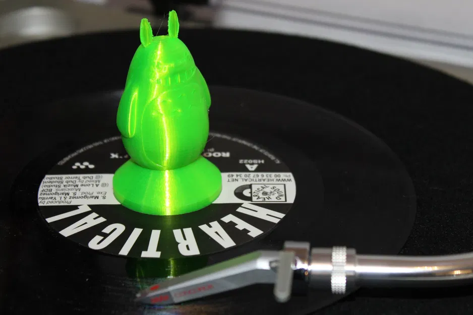 Bánh đĩa nhạc 7 inch với hình Totoro trên đỉnh - Image 1