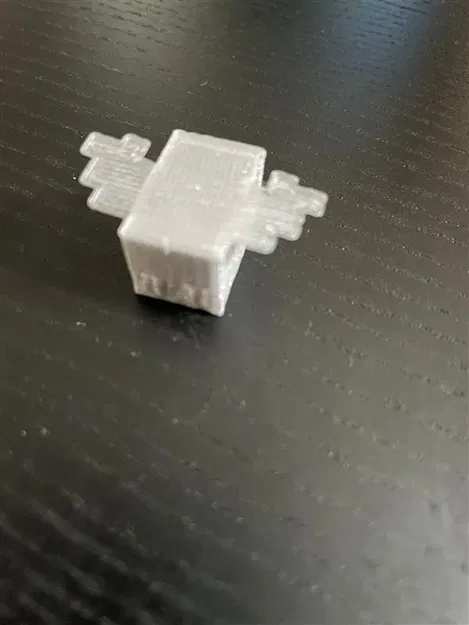 Mô hình ong trong Minecraft với chi tiết sống động - Image 3