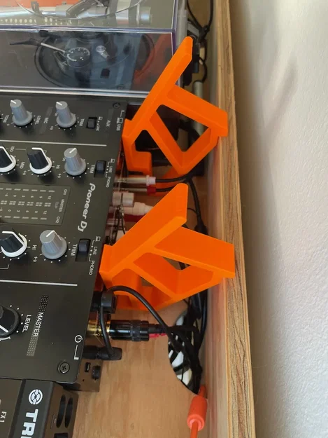 Giá đỡ iPad cho bàn DJ tự chế tại nhà - Image 3