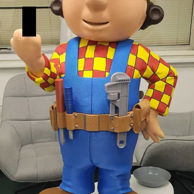 Nhân vật Bob Thợ Xây với thiết kế in quy mô lớn