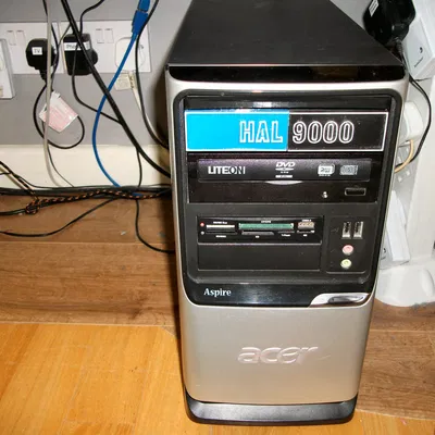 Đơn vị ngăn kéo cho ổ đĩa và gắn huy hiệu