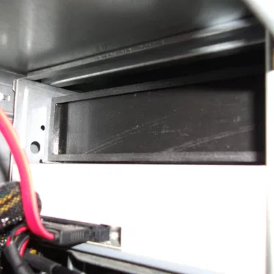 Đơn vị ngăn kéo cho ổ đĩa và gắn huy hiệu