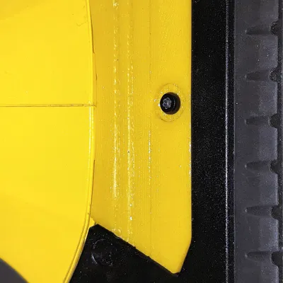 Đầu gạt kính Karcher WV2 bị hỏng do thiết kế yếu