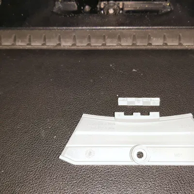 Đầu gạt kính Karcher WV2 bị hỏng do thiết kế yếu