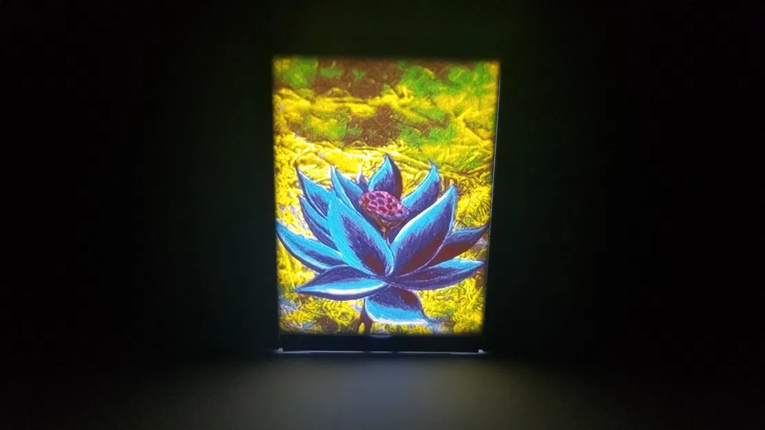 Mô hình lithophane hoa sen đen từ thẻ MTG Black Lotus - Image 1