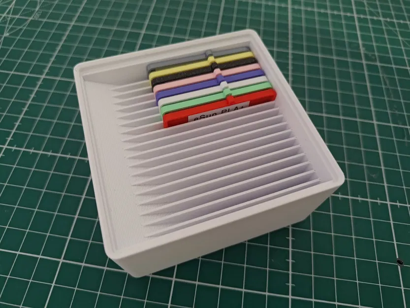 Bộ mẫu màu filament Gridfinity có thể xếp chồng 2x2 - Image 2